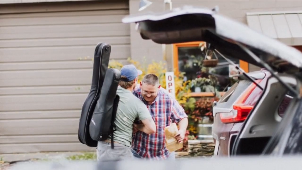 Nonprofit organizations gifts free instruments to musicians affected by natural disasters cMJZMl