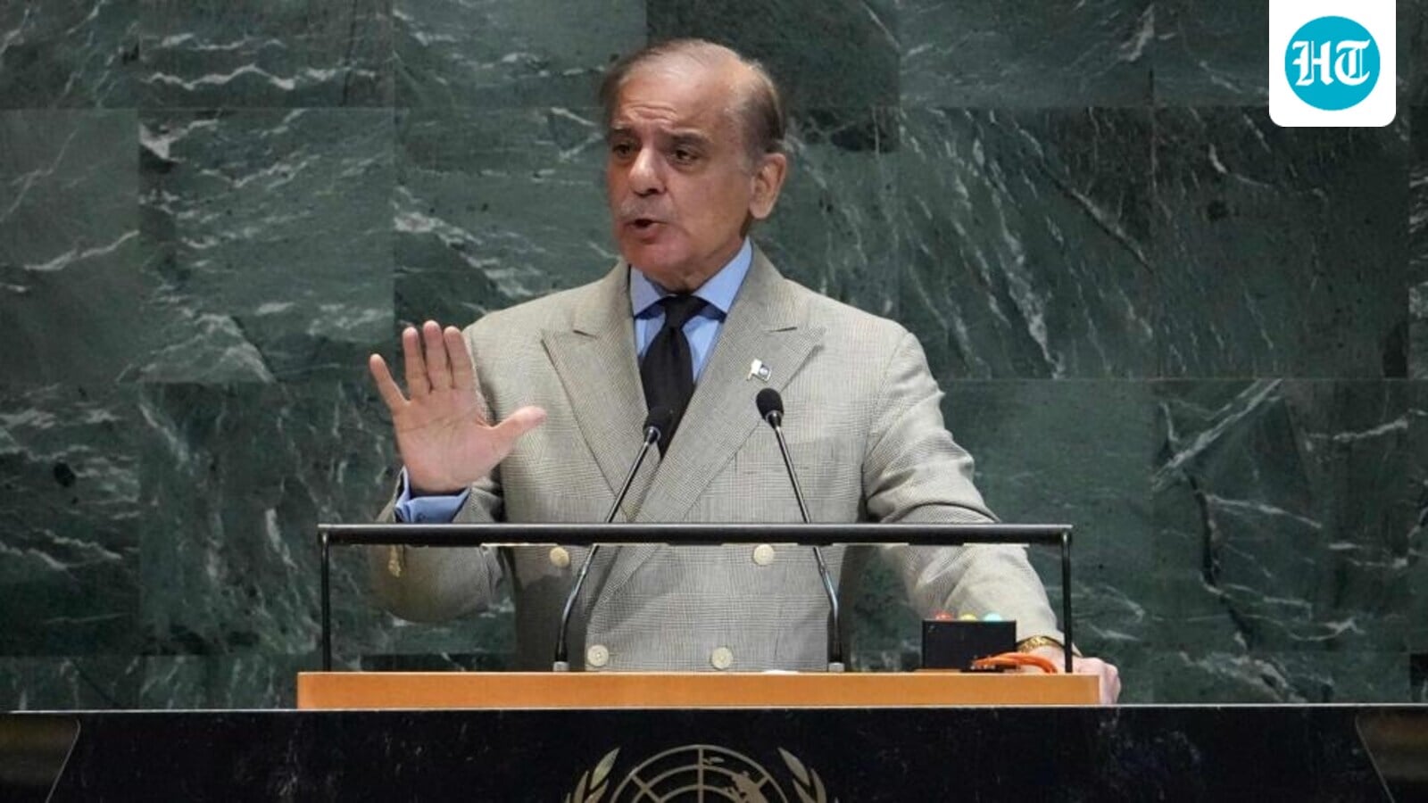 Pakistan s Prime Minister Muhammad Shehbaz Sharif 1758974286404 1758974296178 sbnekJ