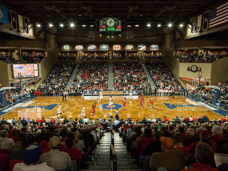 014003 03730P Wisconsin vs St Johns 11 08 2013 SHN 800x600 1 tHyd7T