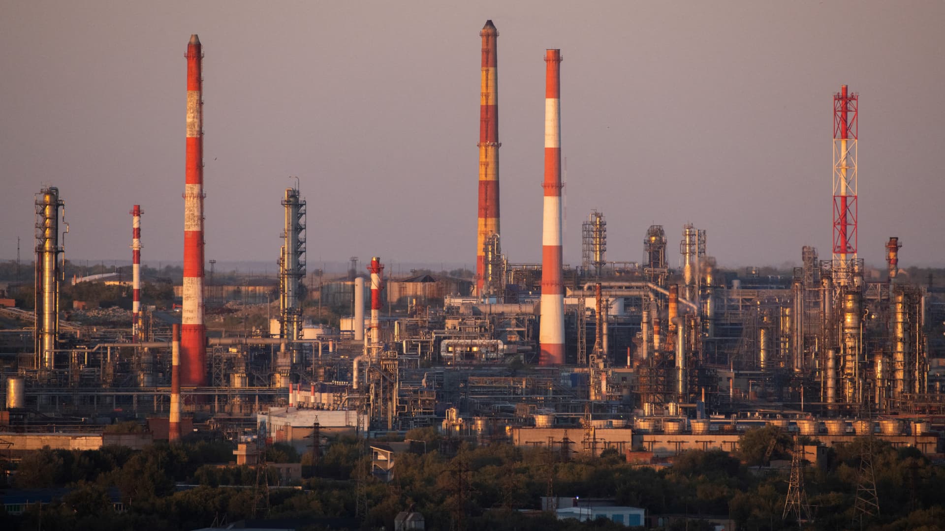 108215634 17611669002025 08 29t132443z 1724589542 rc2eggarunb7 rtrmadp 0 russia oil refining iggWpC