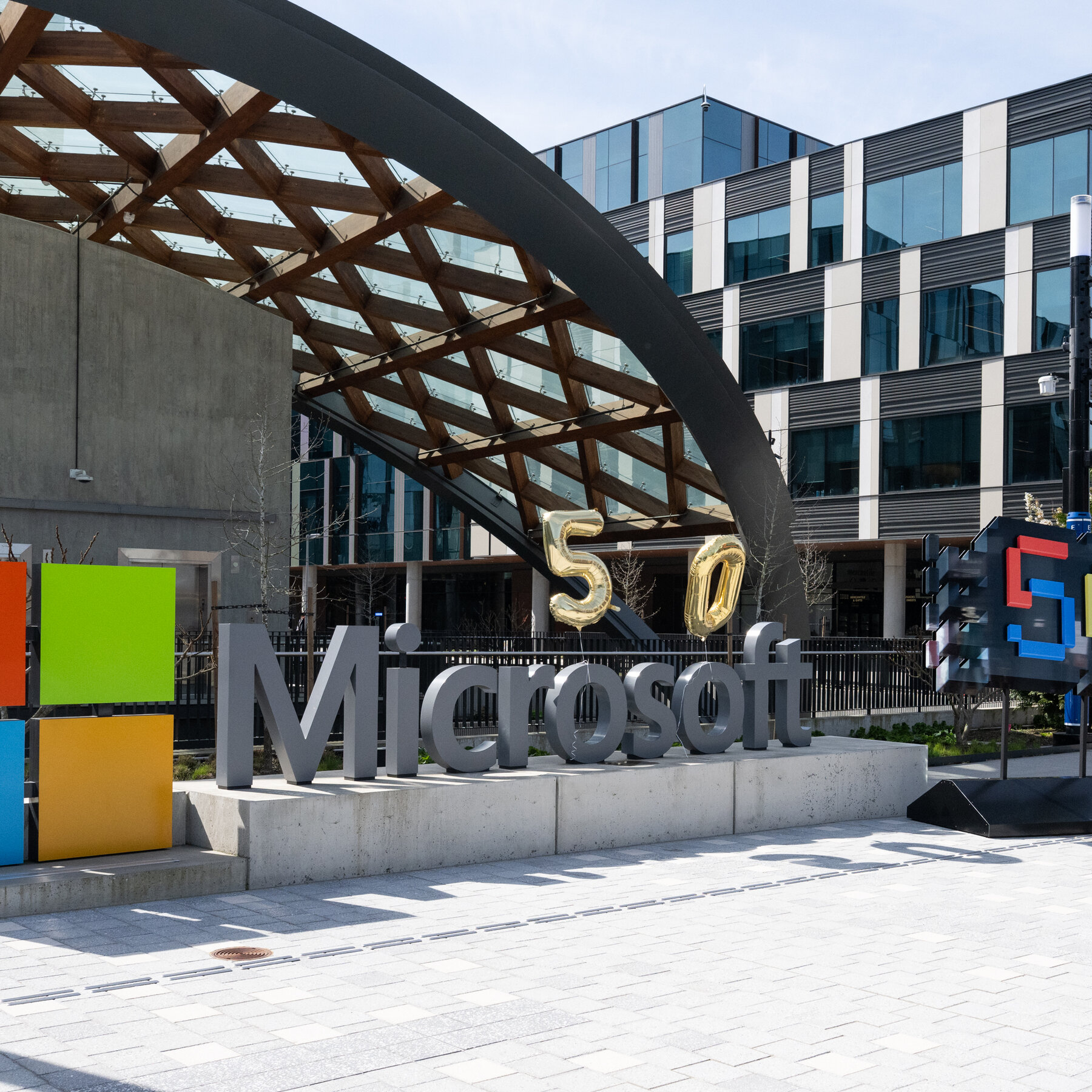 Microsoft Increases Investments Amid A.I. Race 4 29biz MICROSOFT HFO 1 gjmb mediumSquareAt3X