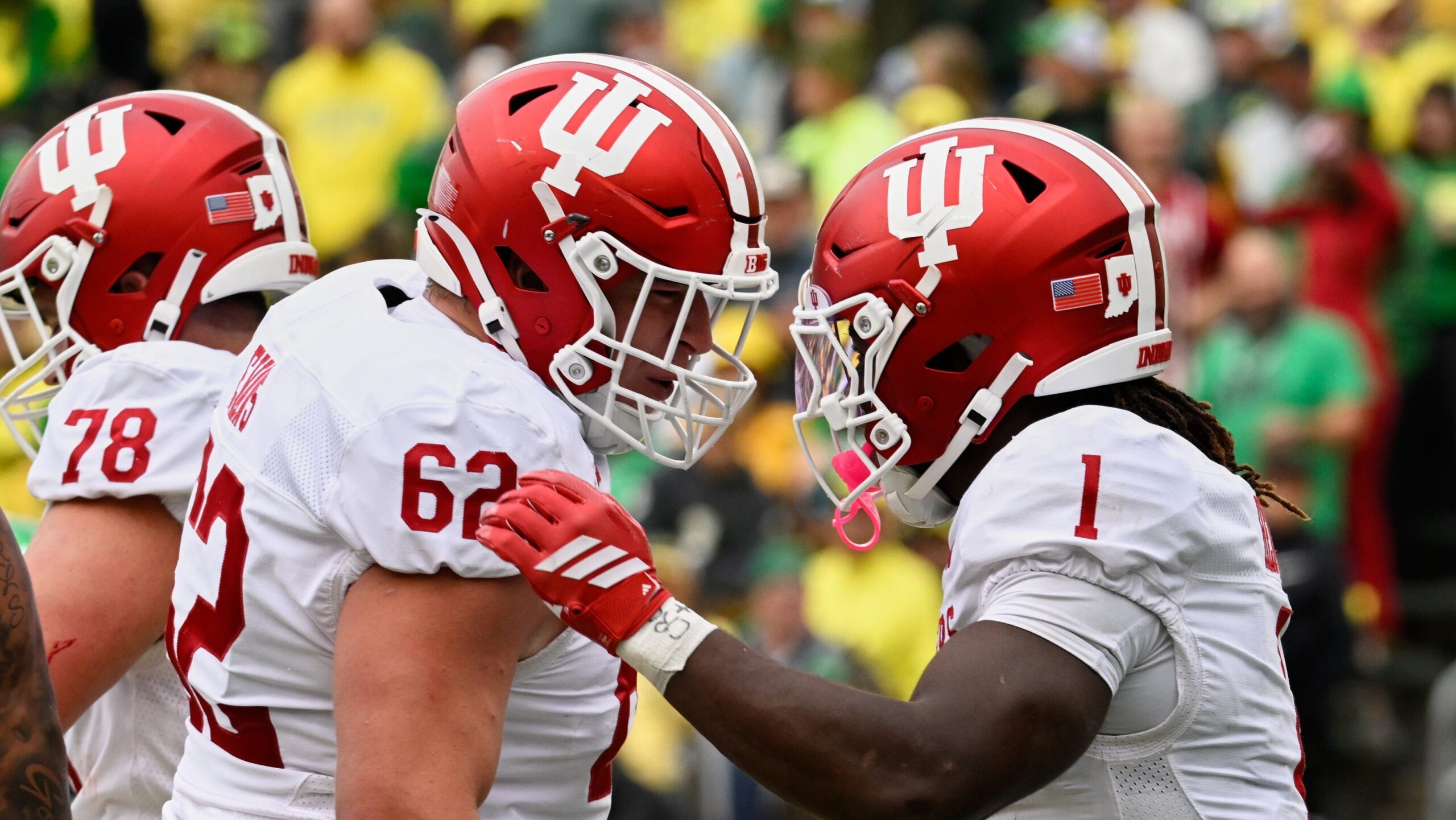 86651028007 20251011 t 210327 z 455641546 mt 1 usatoday 27300452 rtrmadp 3 ncaafootballindianaatoregon YRdhyl scaled