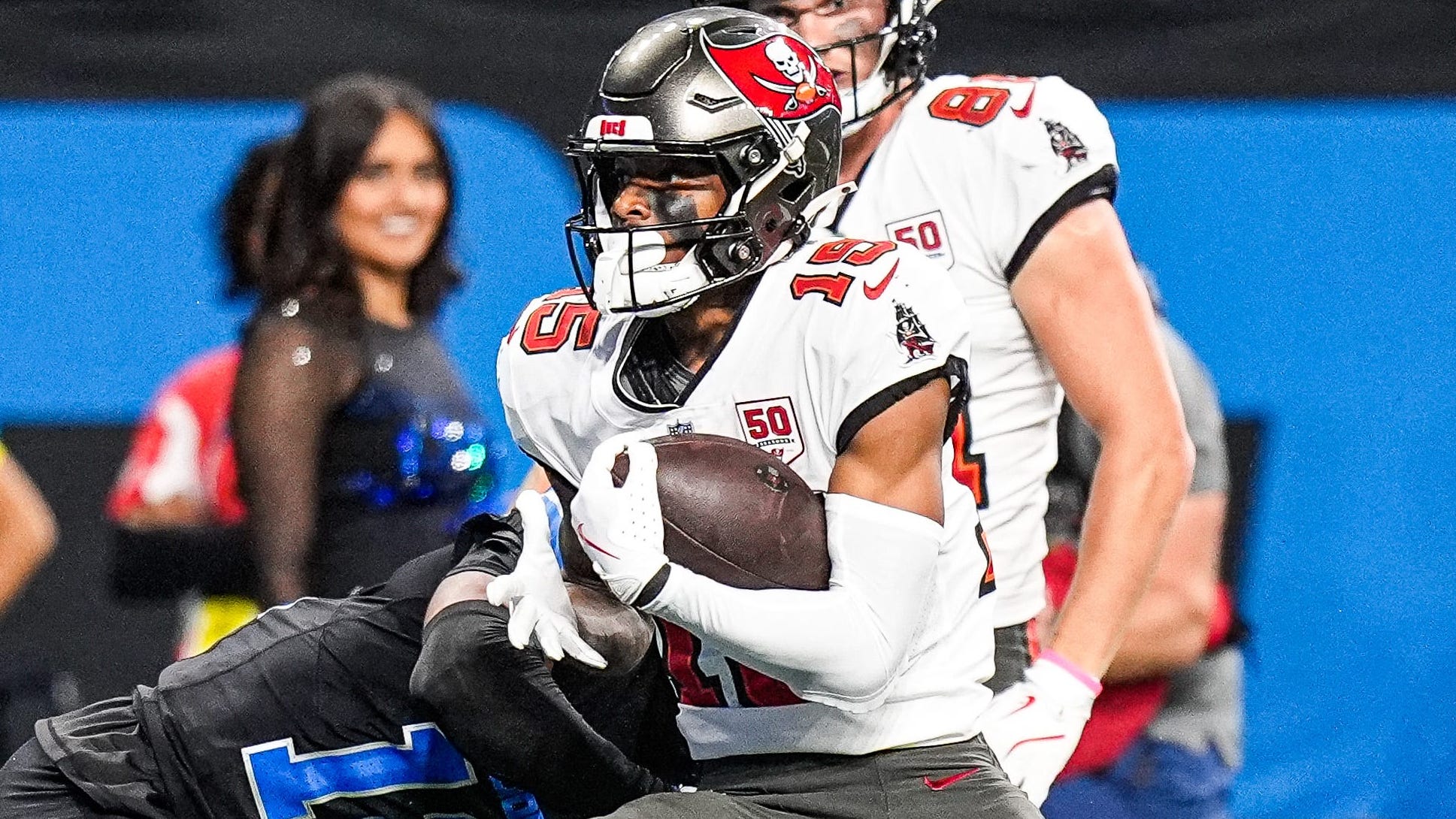86823966007 tez johnson buccaneers 102125 pbYoZH
