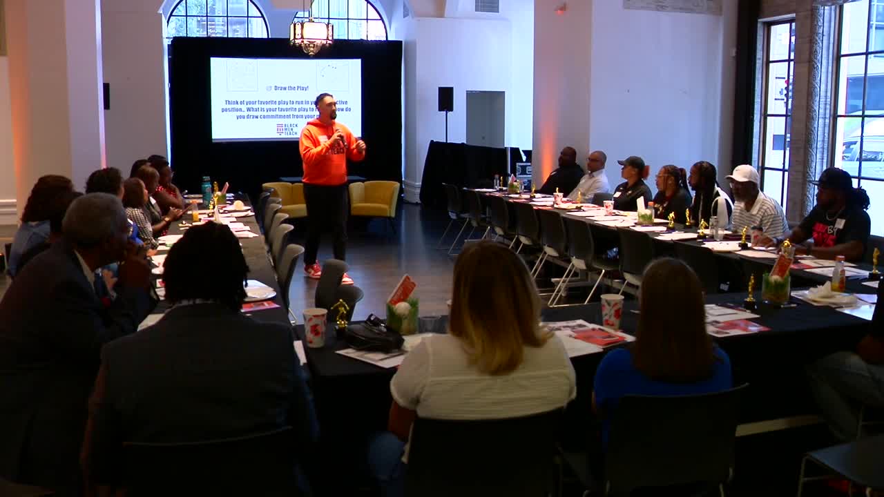BLACK MALE TEACHER SHORTAGE PKG 00.00.24.04 eL6oCS