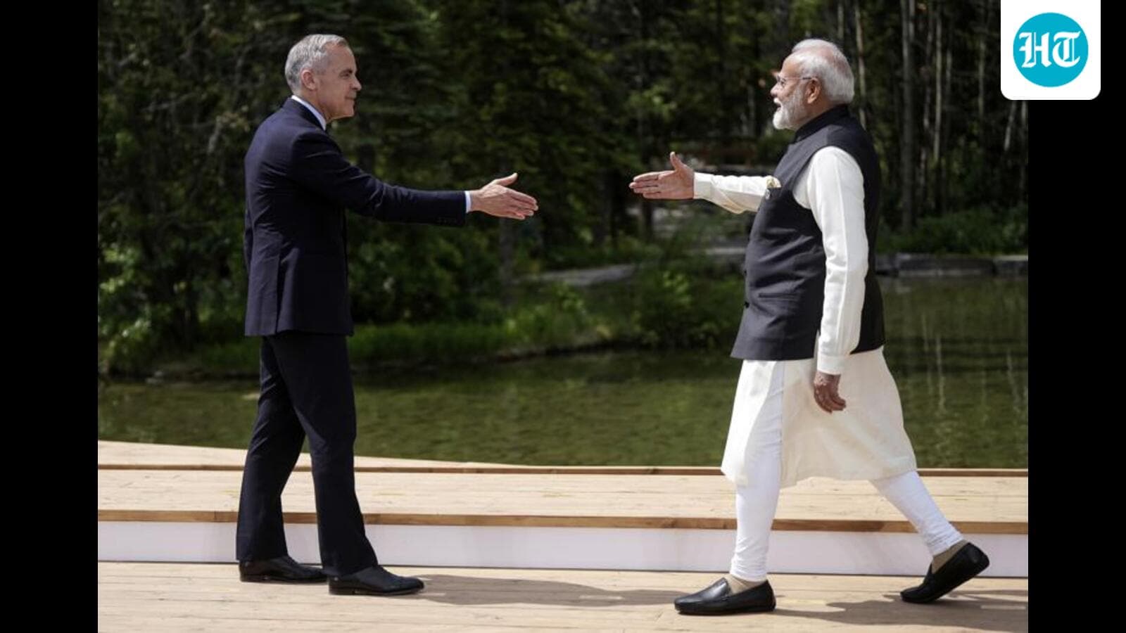 Canada s Prime Minister Mark Carney left and Ind 1760073415975 GN9V0b