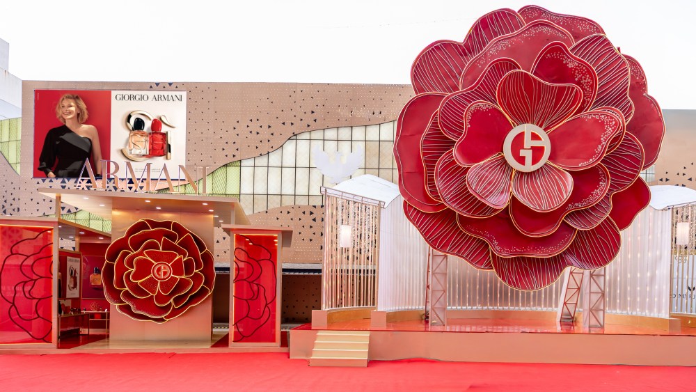 How Global Brands Are Betting More on This Year’s Festive Season in India 4 Giorgio Armani collaborate with Phoenix Palladium mall for Diwali