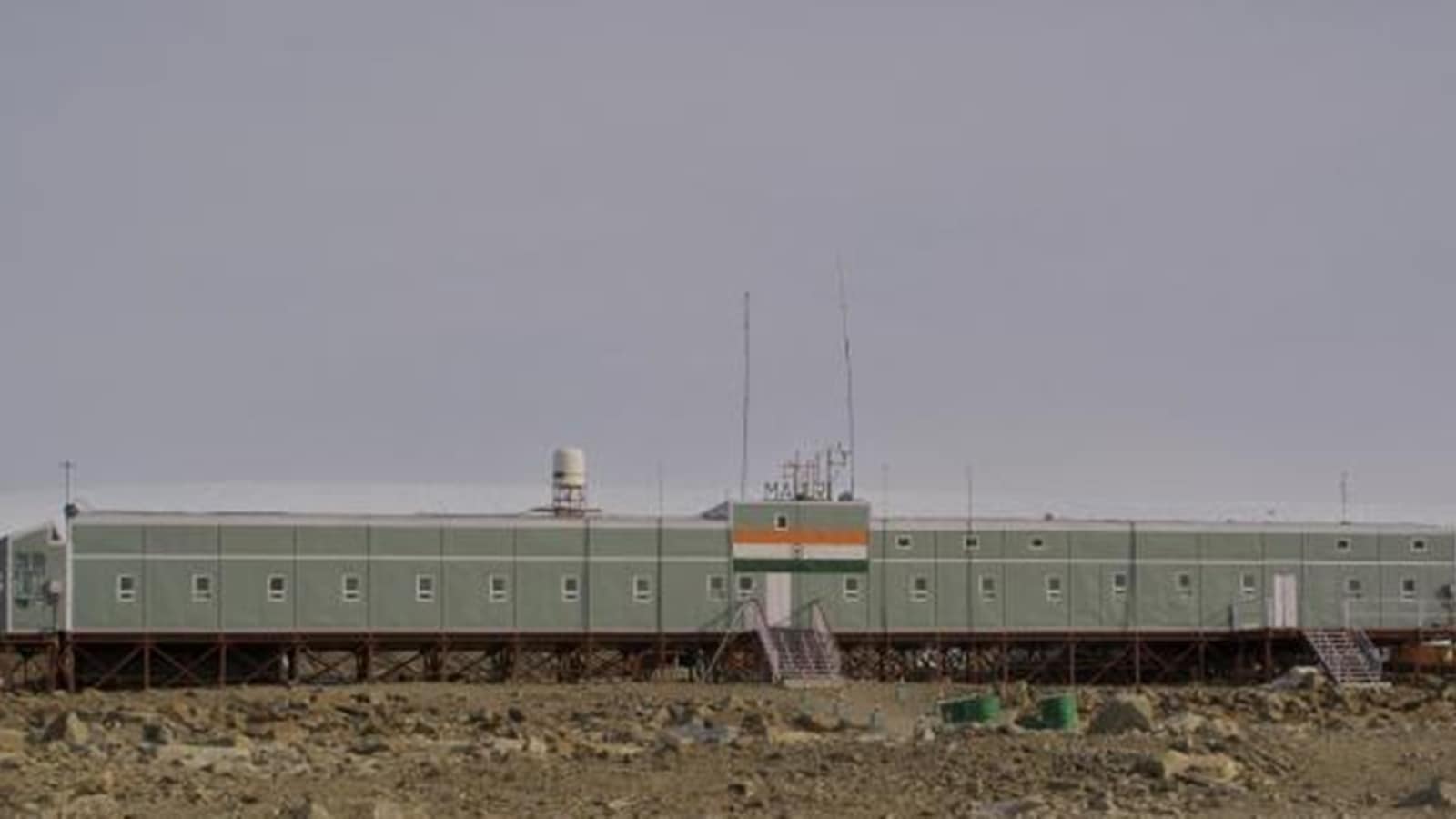Indias Maitri I base operational since 1989. NCPOR 8OAOzd