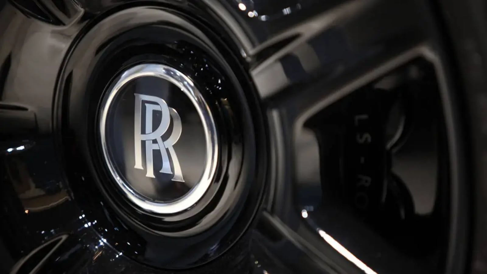 Rolls Royce Bloomberg 1200 YnnKD5
