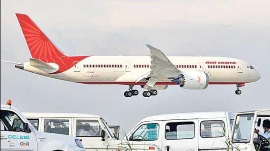 The airlines said they will proactively notify all 1759515987722 7OPlYK
