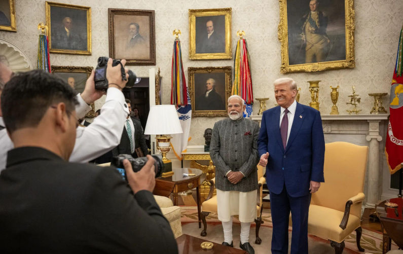 Trump Modi W0w63g