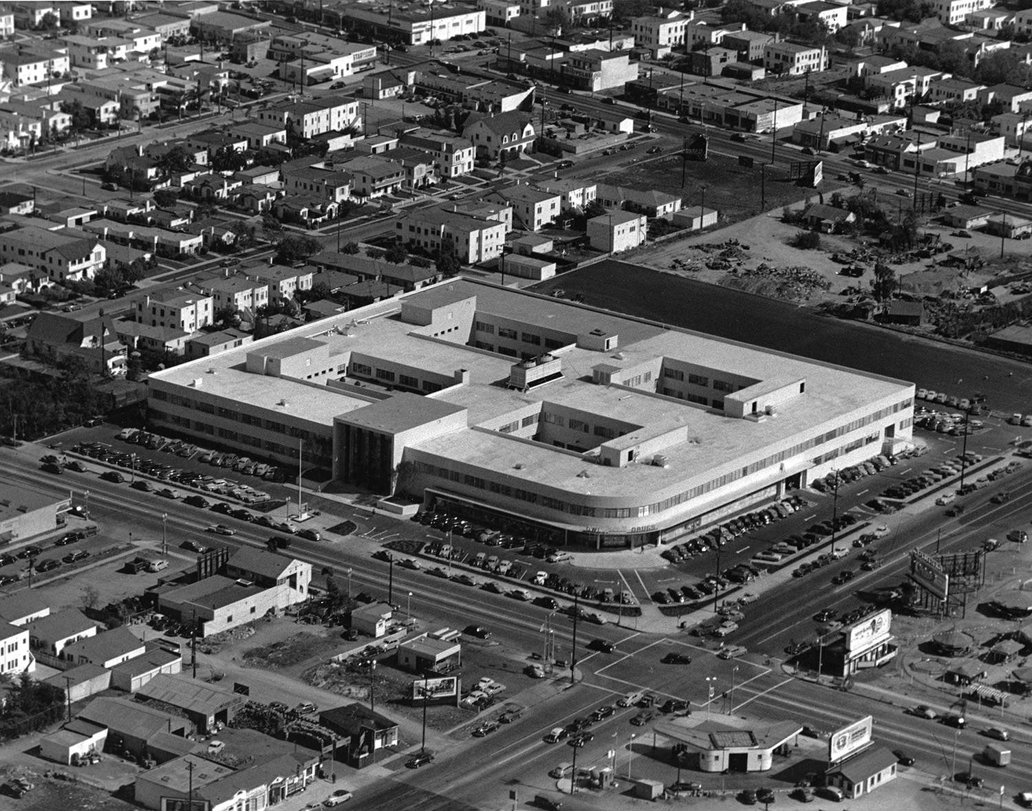 West Hollywood Beverly Center 1948 Beverly Boulevard and La Cienega Blvd REXALL Drug Store building bcR3Py