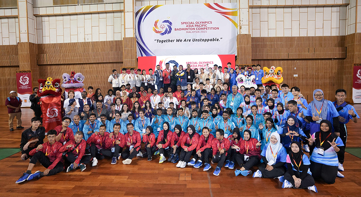 group photo u9kSU0