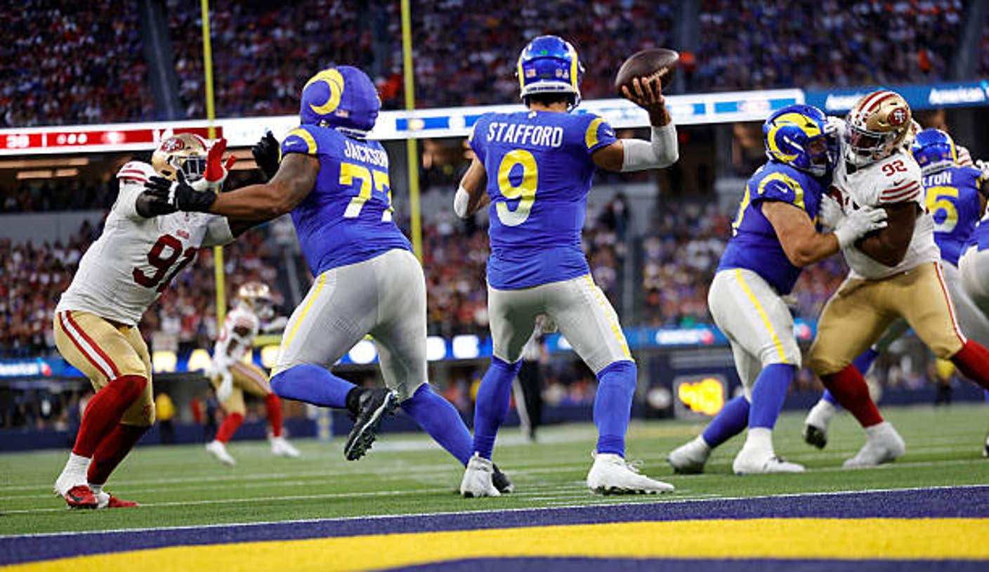 inglewood ca matthew stafford of the los angeles rams passes during the game against the san oM1pl5