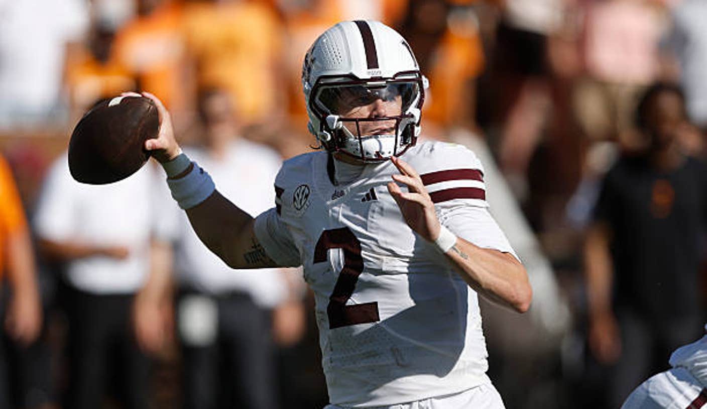 starkville mississippi sept 27 blake shapen of the mississippi state bulldogs throws a pass D2E66d