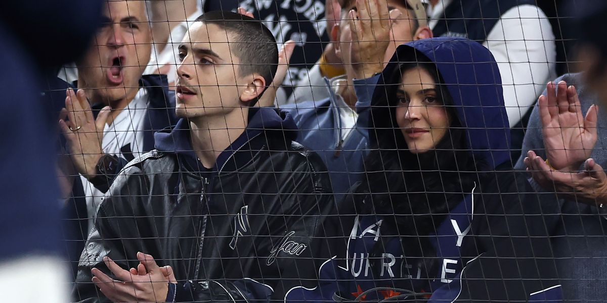 timoth c3 a9e chalamet and kylie jenner look on during the news photo 1759988949 aZT87L